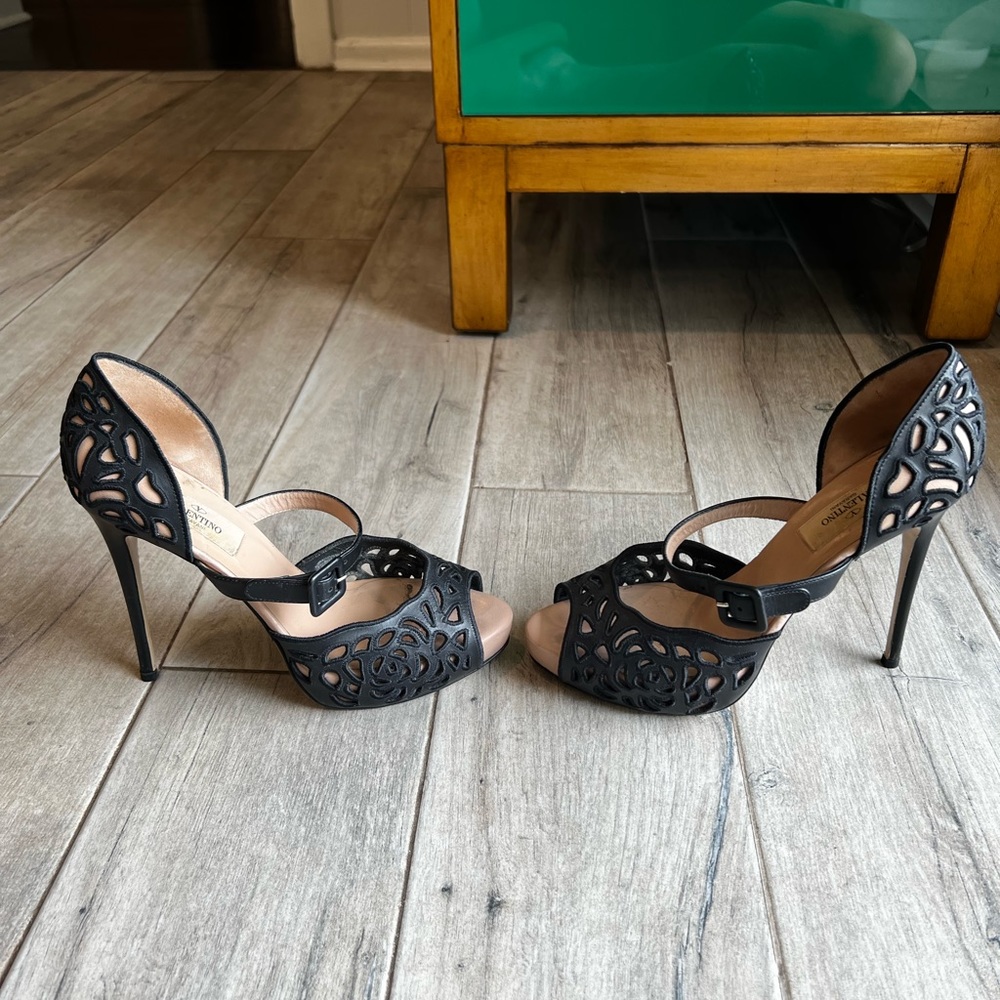 Valentino pumps size 7
